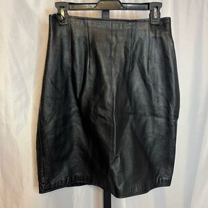 Cedars Black Leather Skirt Zip Closure, size 10